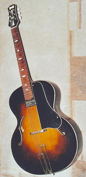Just Povlsen Guitar 1944