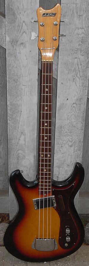 Audition Bass a la Mosrite