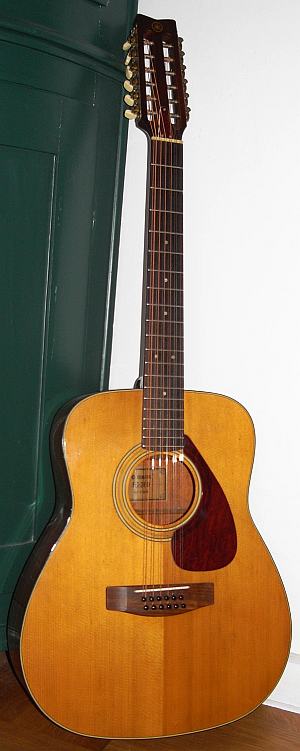 Yamaha FG-260